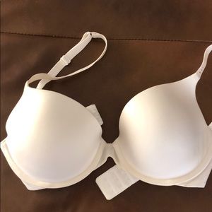 Victoria’s Secret Demi Uplift bra